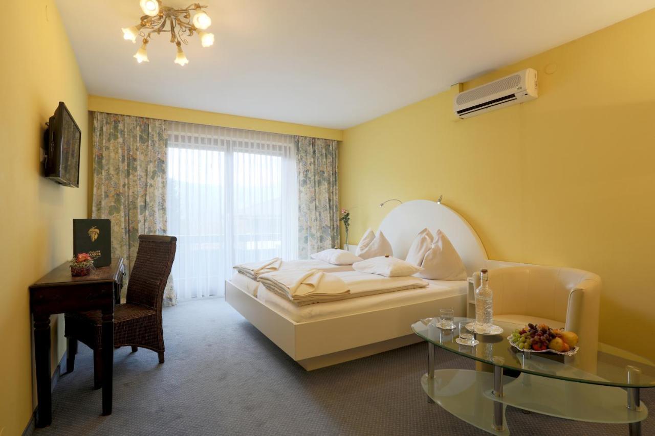 Hotel Zanker Dobriach Ngoại thất bức ảnh